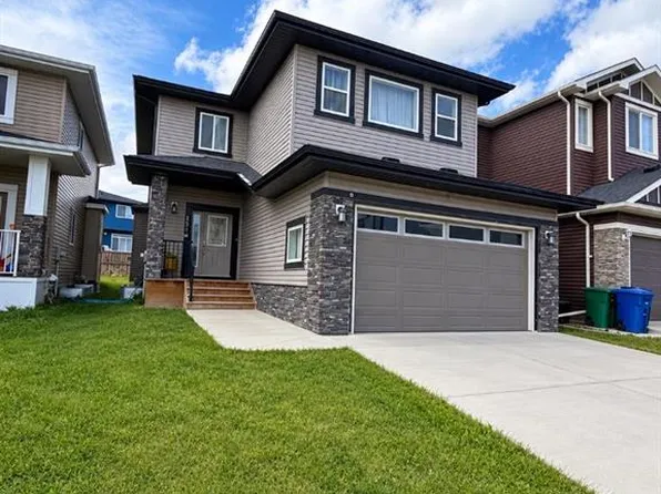 251 E Bayview St SW, Airdrie, AB T4B 4G2