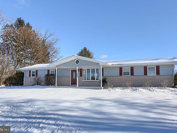 3rd image of 745 Longs Gap Rd