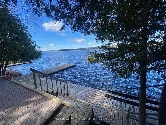 3rd image of 384 Indian Point Rd