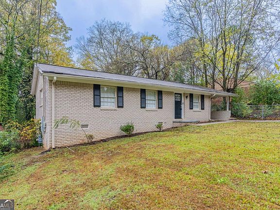 3rd image of 3851 Bonnie Ln SE