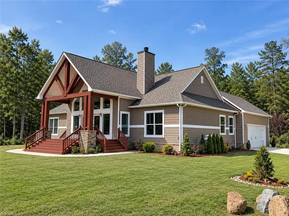 625 Robertson Rd, Mc Leansville, NC 27301