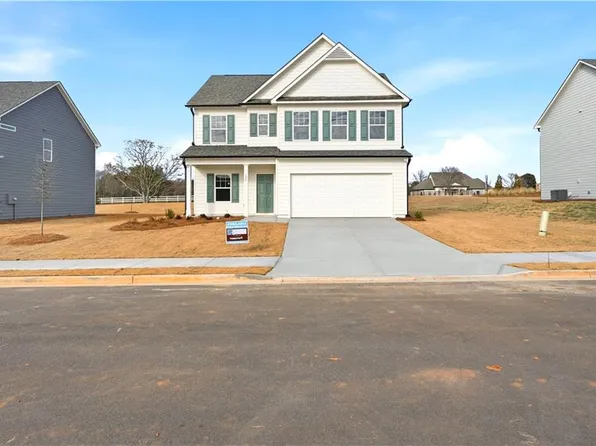 126 Hampton Hollow Dr, Jefferson, GA 30549