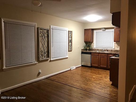 5th image of 1547 Walter Ave