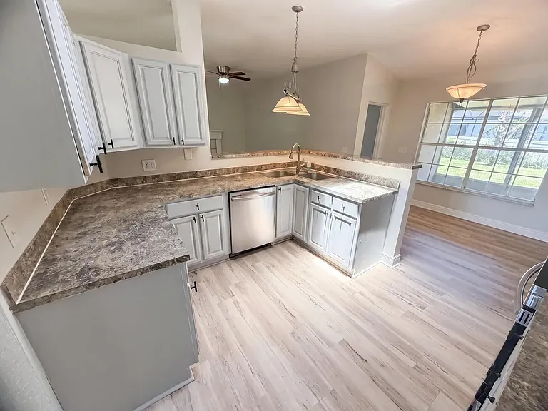 2386 SW Neal Rd — Photo 1