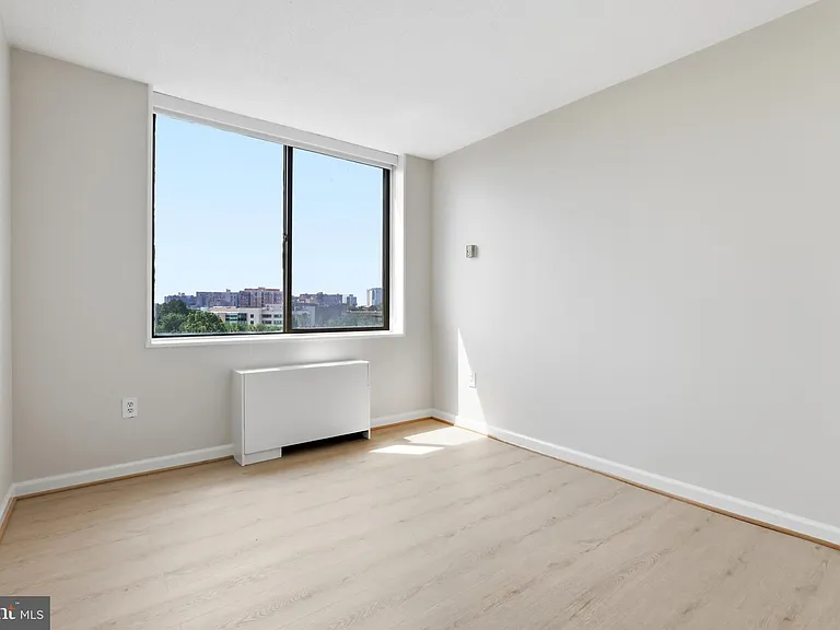 3705 S George Mason Dr #913S — Photo 22