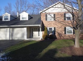 2610 Cross Creek Dr APT B, Sheboygan, WI 53081