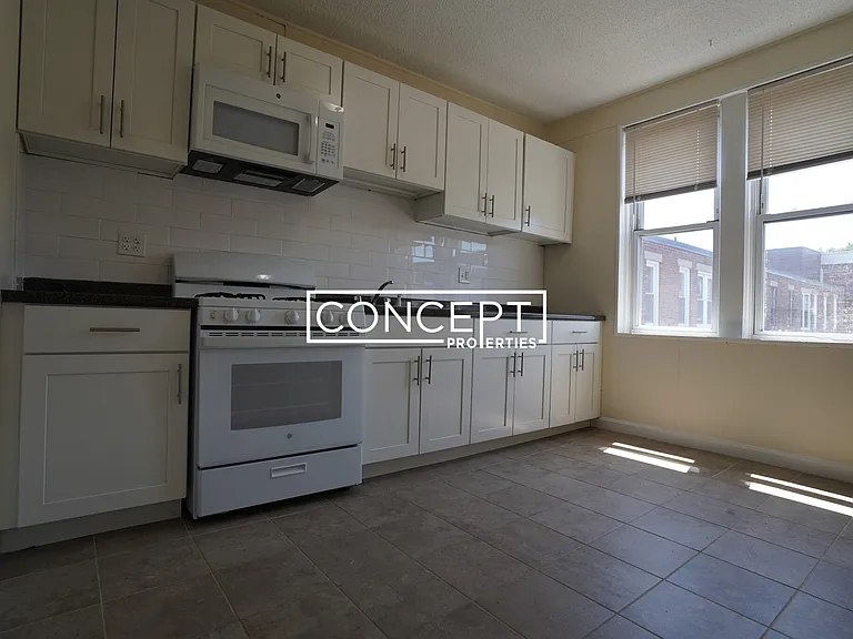 518 Cambridge St #7 — Photo 2