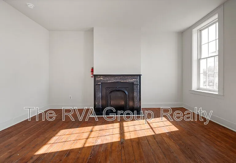 25 S Jefferson St #B — Photo 13