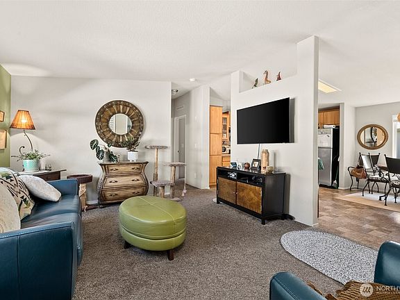 3rd image of 4401 37th Avenue SE #19
