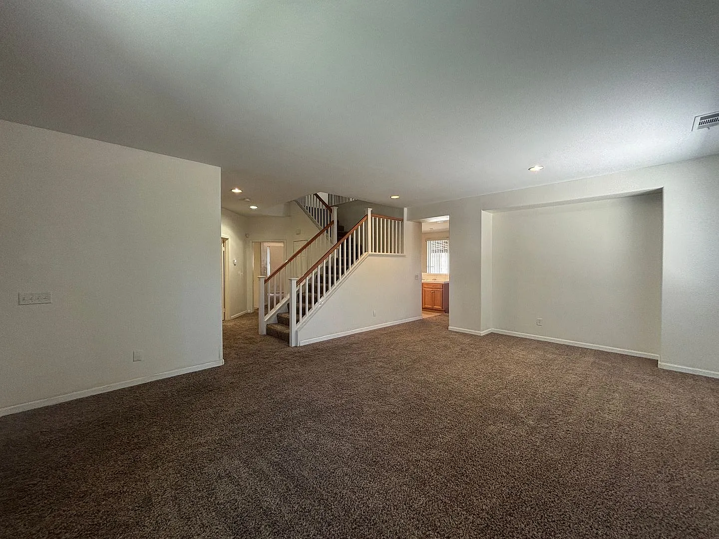 Grand East Lancaster Home — Photo 4