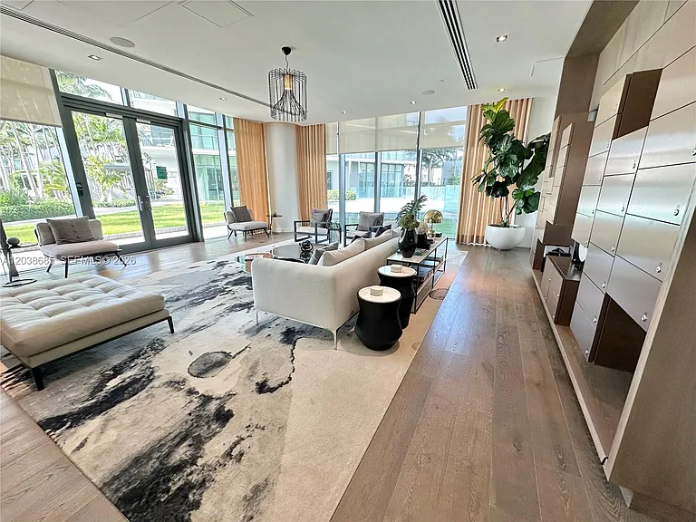 650 NE 32nd St #1404 — Photo 30