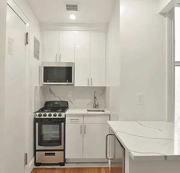 104 Riverside Dr #2B — Photo 6