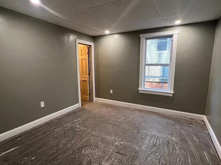 81 Merrifield St #4 — Photo 3