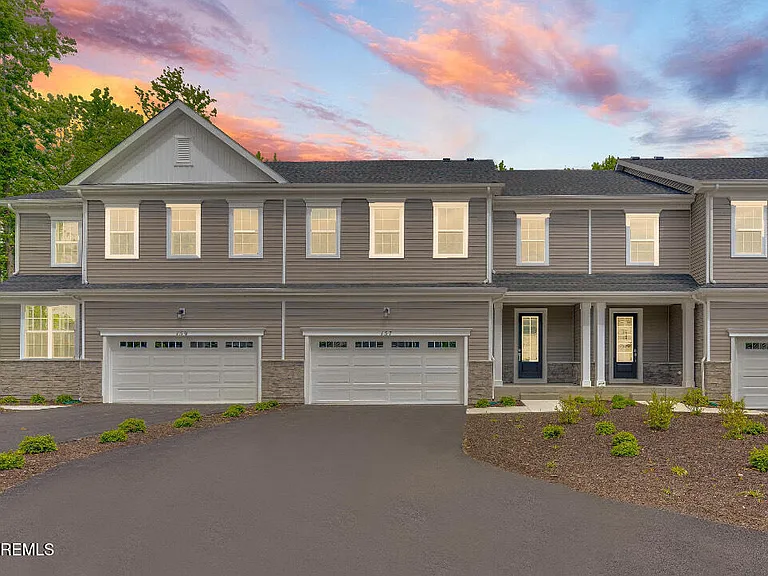 163 Woolley Ct — Photo 1