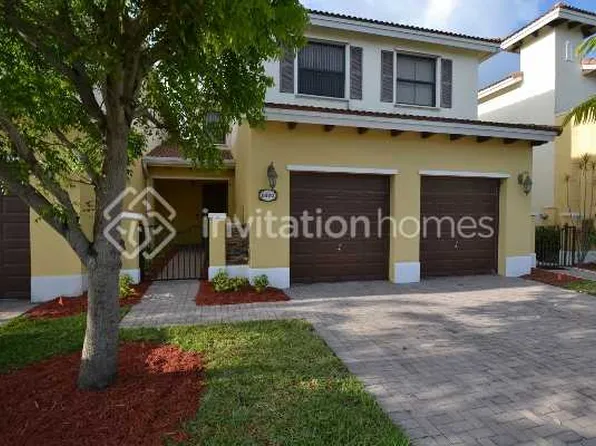 8920 SW 228th Ln, Cutler Bay, FL 33190
