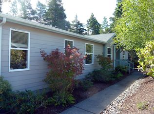 811 N Marsh Ln, Florence, OR 97439
