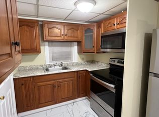 31 Central St #3, Derry, NH 03038