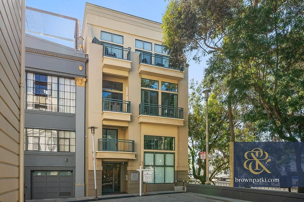 Loft-Style Condo, Office Space, Deck, Views, 2 Car Pkg! | Brown & Patki Inc. — Photo 2