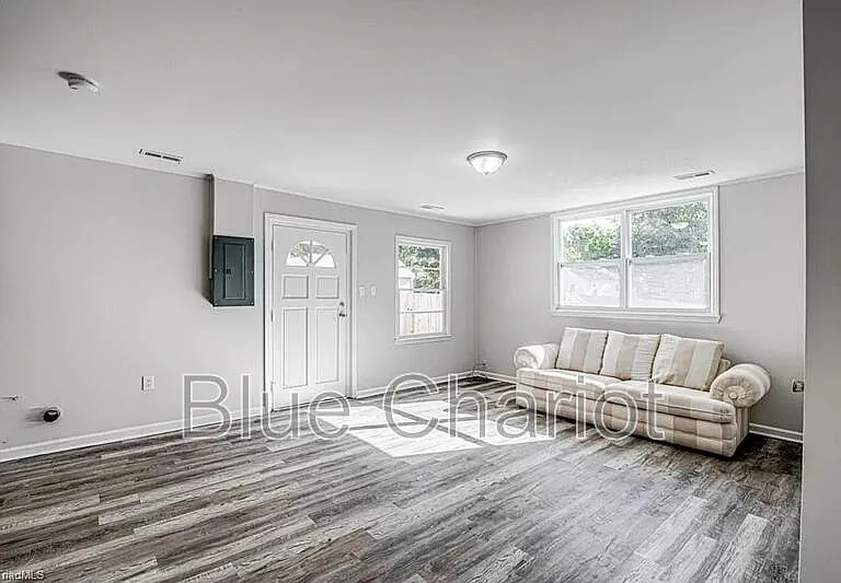 524 W Short St — Photo 6
