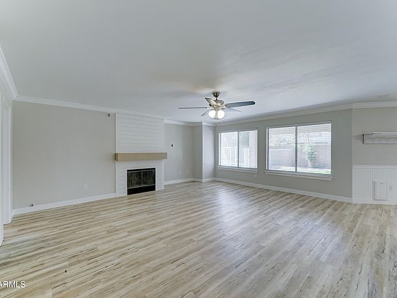 5th image of 1361 E SHEFFIELD Avenue