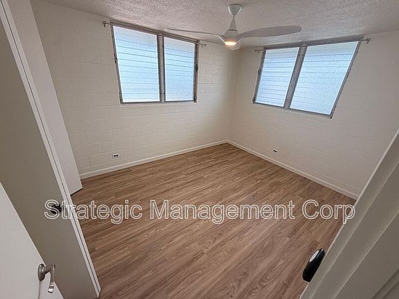 5th image of 838 Lukepane Ave #404
