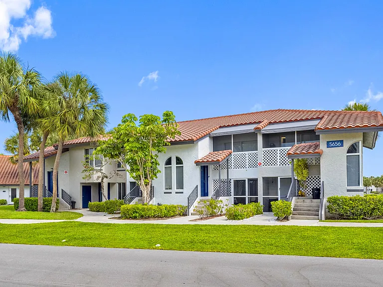 Boca Arbor Club Apartments — Photo 57