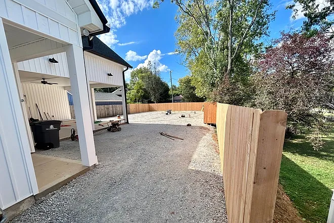 1511 Grainger Ave — Photo 11