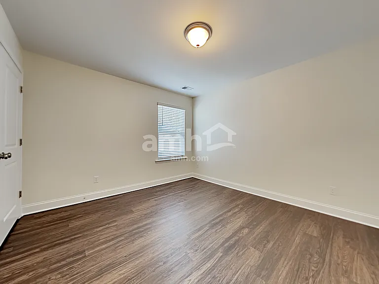 404 Ronter Ct — Photo 24