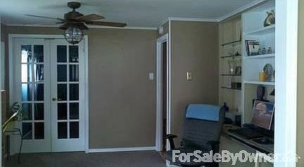 Computer Room
						:
						Built-In Desk