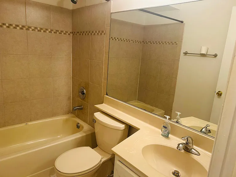 309 Trinity Ct #3 — Photo 17