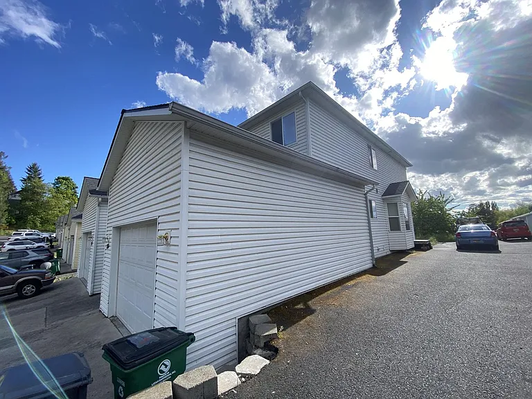 857 N Garfield St — Photo 24