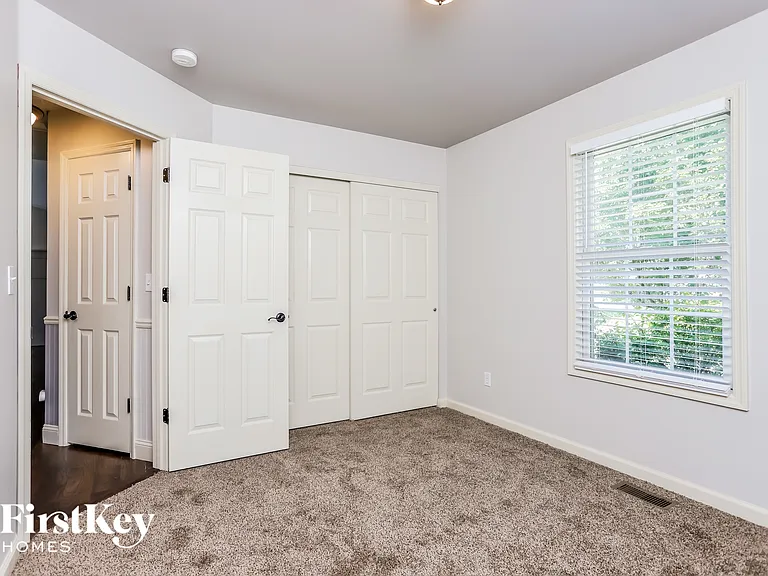 3845 Bedford Pointe Dr — Photo 8