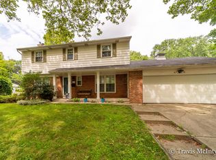 1692 Country Club Dr NE, Grand Rapids, MI