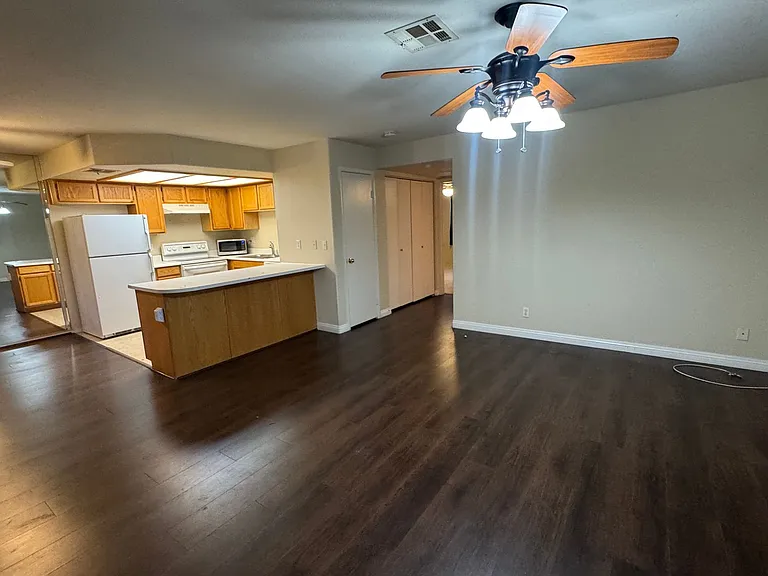 8410 Eldora Ave #2020 — Photo 5