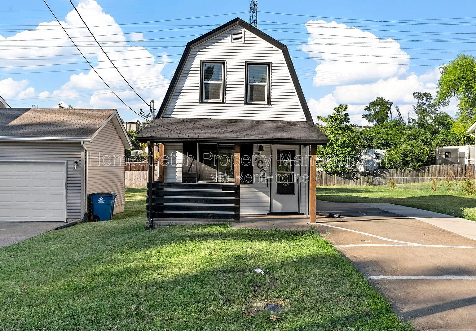 3 bed, 1.0 bath, 985 sqft, $1,500 — Photo 1