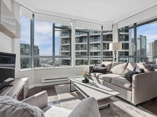 1383 Howe St #1306, Vancouver, BC V6Z 2R5