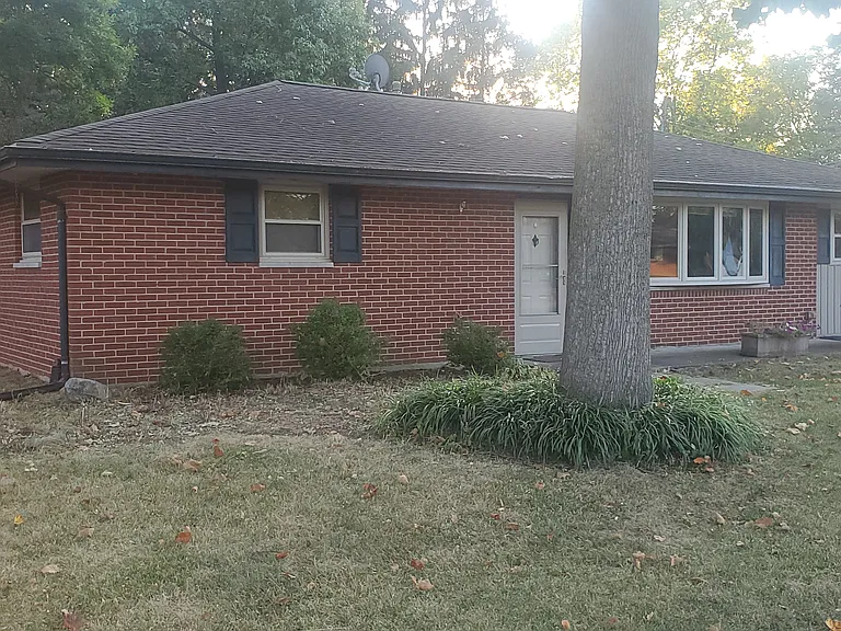 2267 Candlewood Dr — Photo 2