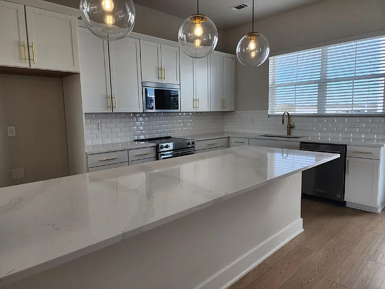 4118 Indiana Ave — Photo 15