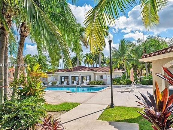 3rd image of 13929 SW 102nd Ter #Townhouse 13929