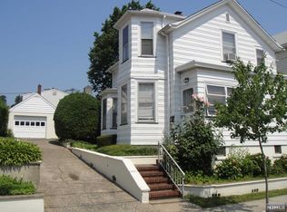 15 Jane St, East Rutherford, NJ 07073