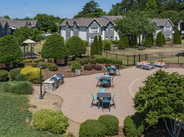 The Weathersby at Station Circle