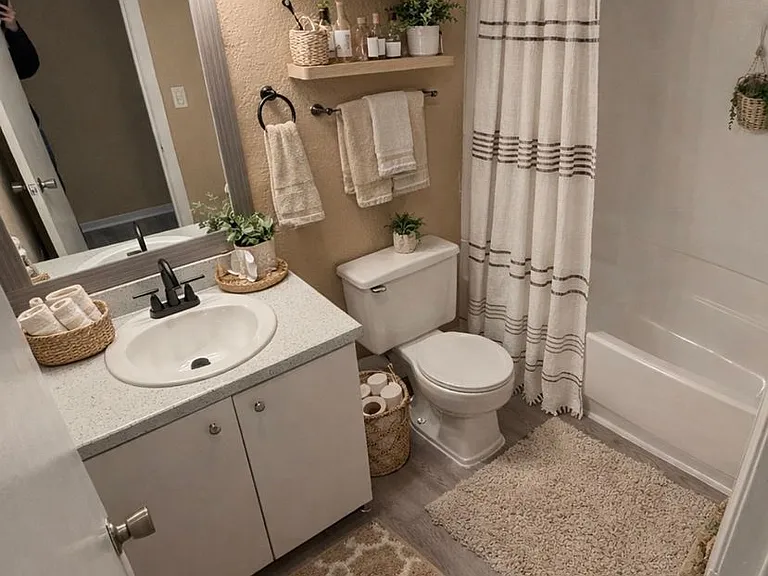 411 W K Pl — Photo 19