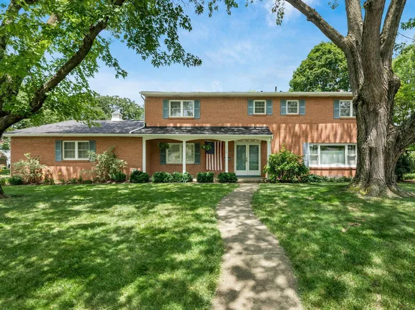 1960 Hythe Rd, Columbus, OH 43220