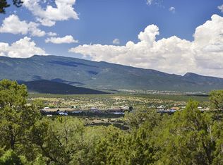27 Woodlands Dr, Tijeras, NM 87059