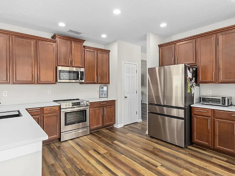 708 Flowers St — Photo 15