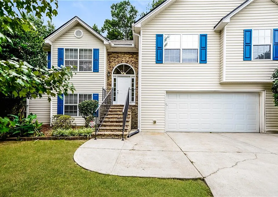 805 Lewis Ridge Cir