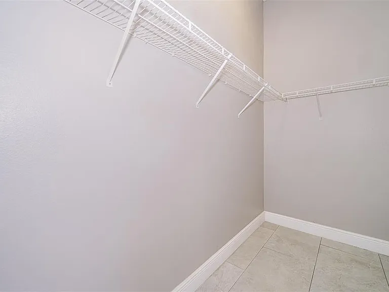 207 Langham Dr — Photo 18