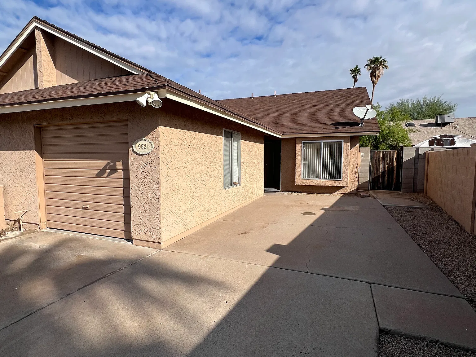 2 bed, 775 sqft, $1,595 — Photo 2