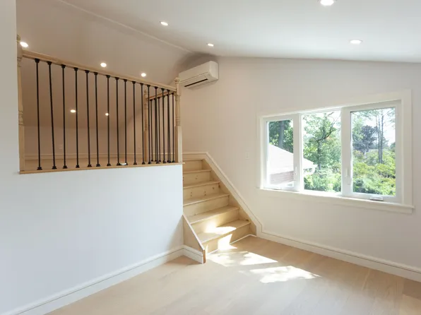 85-49 Avon Street image 23 of 24