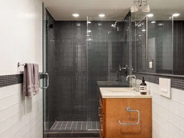 105 East 19th Street image 7 of 10